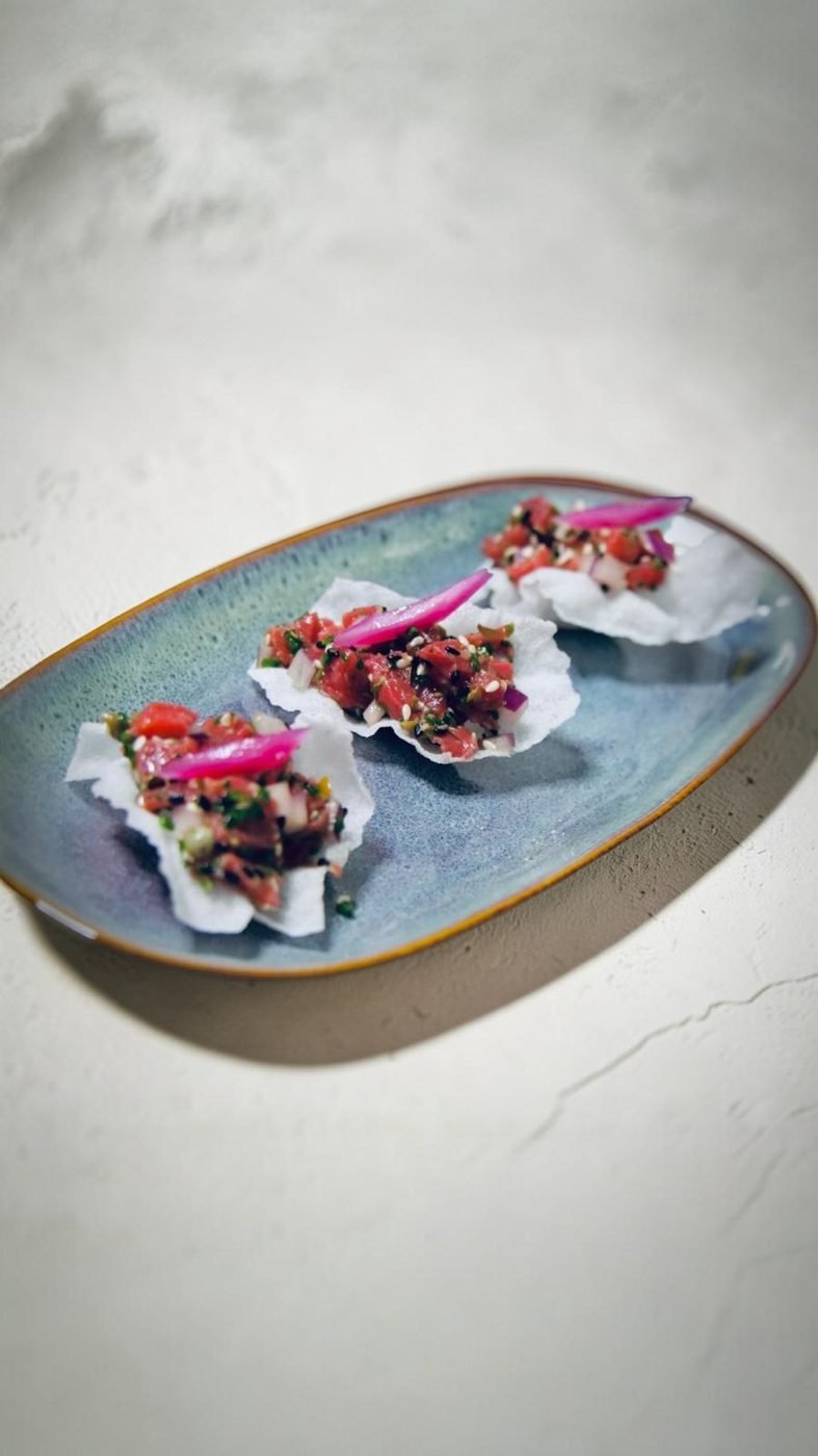 Bouchées de tartare sur galette de riz